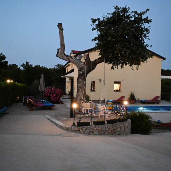 Villa Jozi, Villa Jozi with a pool in the forest, Gabonjin, Krk island, Croatia Gabonjin